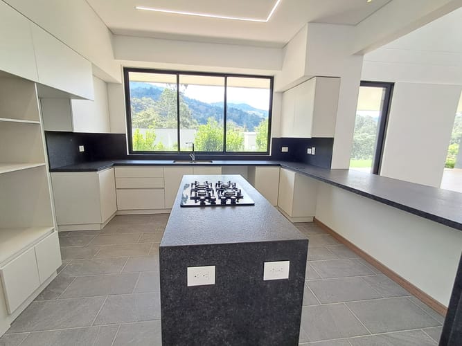 Casa de 3 alcobas en arriendo en El Retiro, 375 m² · foto 8 de 20