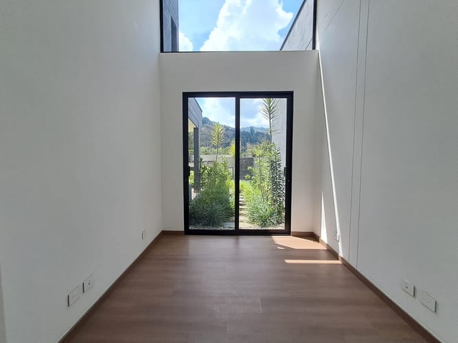 Casa de 3 alcobas en arriendo en El Retiro, 375 m² · foto 16 de 20