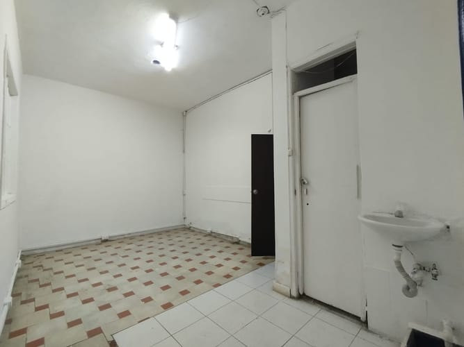 Local en arriendo en Bombona No.1, Medellín, 55 m² · foto 3 de 9