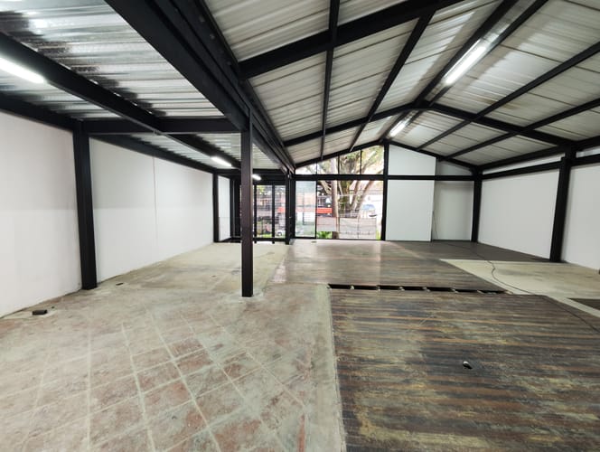 Local en arriendo en Laureles, Medellín, 191 m² · foto 2 de 16