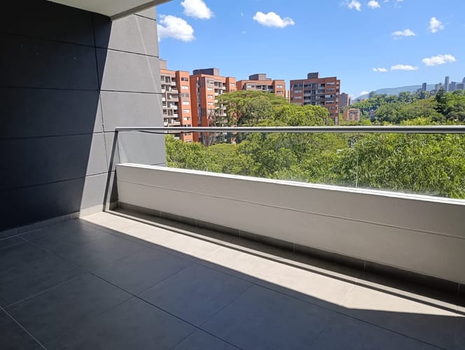 Apartamento de 3 alcobas en arriendo en Loma Del Escobero, Envigado, 145 m² · foto 8 de 20