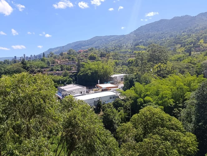 Apartamento de 3 alcobas en arriendo en Loma Del Escobero, Envigado, 145 m² · foto 9 de 20
