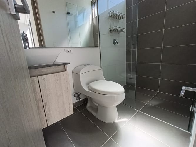 Apartamento de 3 alcobas en arriendo en Loma Del Escobero, Envigado, 145 m² · foto 20 de 20