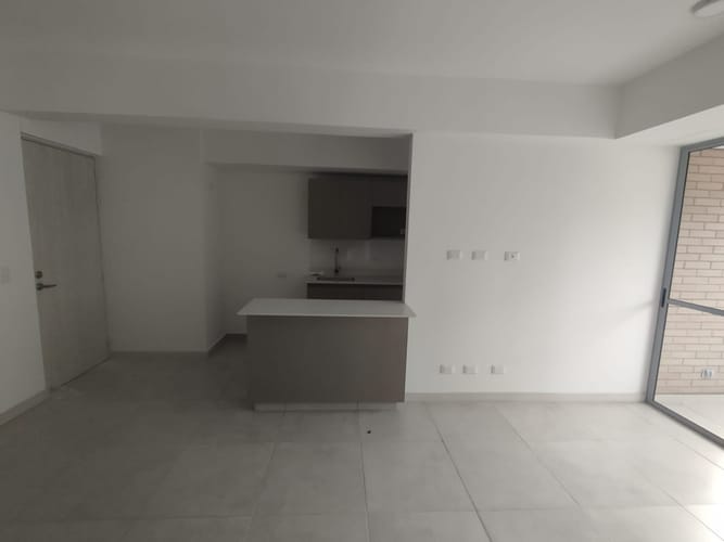 Apartamento de 3 alcobas en arriendo en Otraparte, Envigado, 75 m² · foto 3 de 12