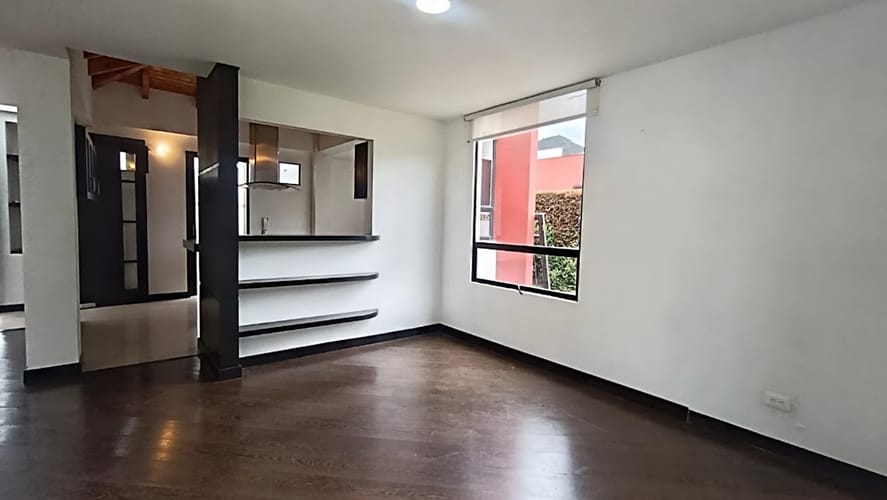 Casa de 3 alcobas en venta en Cerca De Piedra, Chía, 244 m² · foto 4 de 24