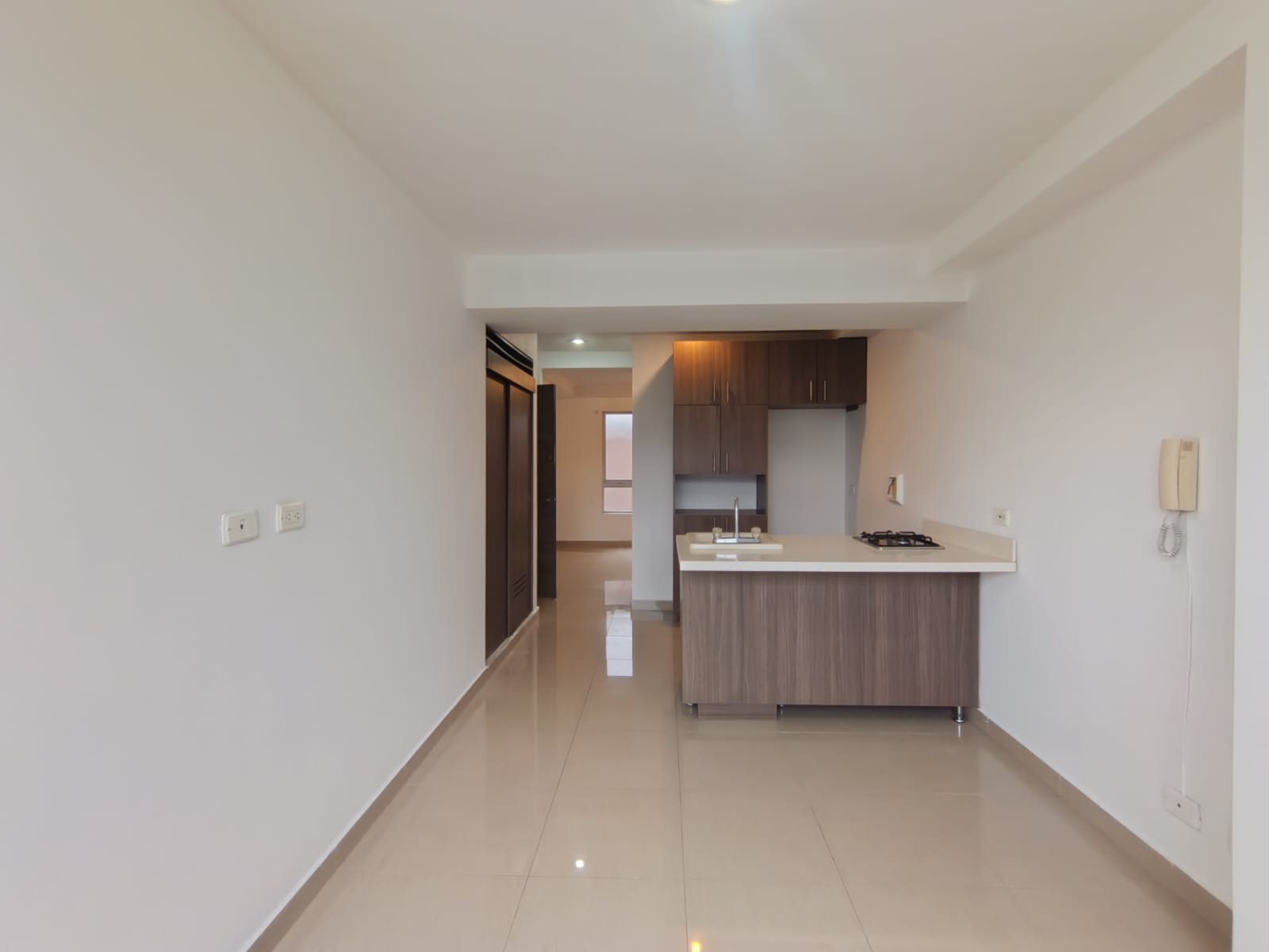 Apartaestudio en arriendo en Laureles, Medellín · foto 5 de 11