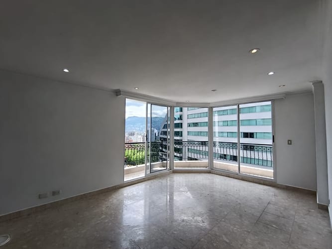 Apartamento de 3 alcobas en arriendo en Castropol, Medellín, 170 m² · foto 10 de 20