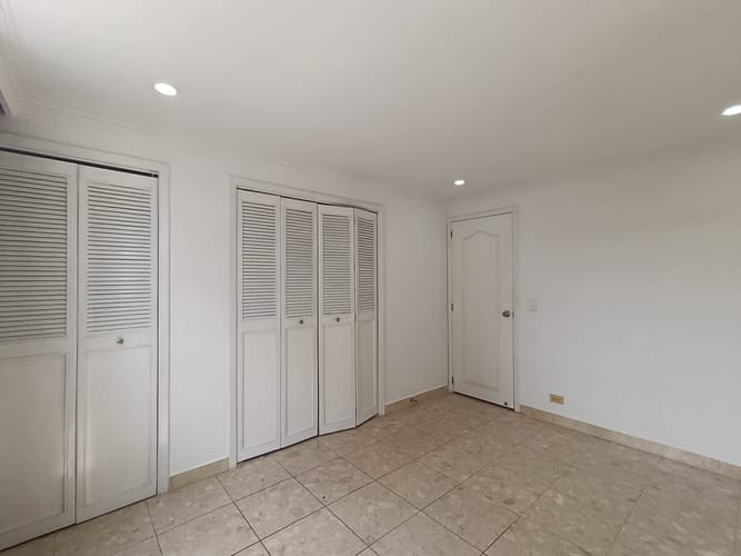 Apartamento de 3 alcobas en arriendo en Castropol, Medellín, 170 m² · foto 12 de 20
