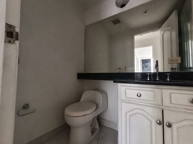 Apartamento de 3 alcobas en arriendo en Castropol, Medellín, 170 m² · foto 15 de 20