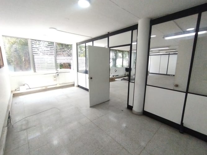 Bodega en arriendo en San Jose Obrero, Bello, 1707 m² · foto 19 de 20