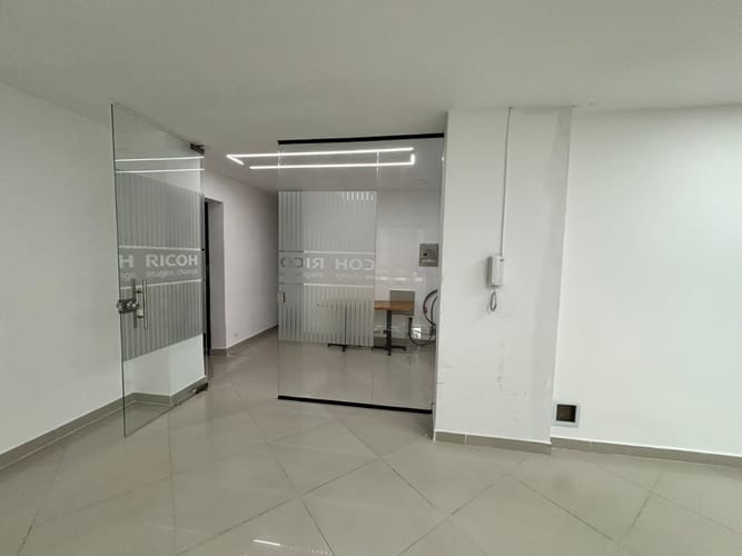 Oficina en arriendo en Suramericana, Medellín, 63 m² · foto 4 de 14