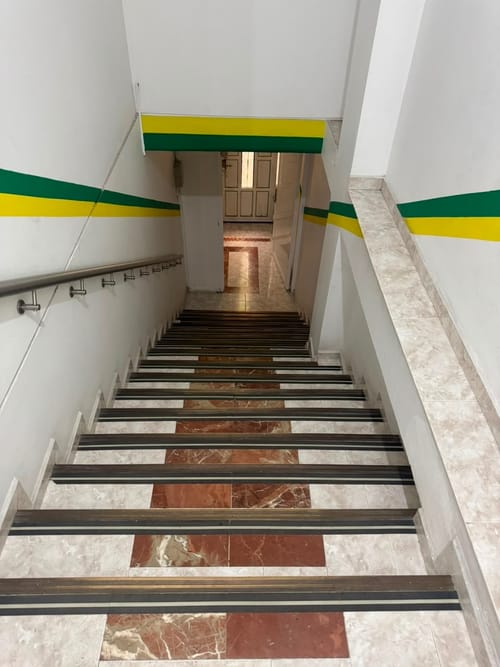 Bodega en venta en Colseguros, Cali, 774 m² · foto 2 de 7