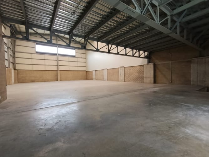 Bodega en arriendo en Actividad Multiple, Copacabana, 1007 m² · foto 3 de 15