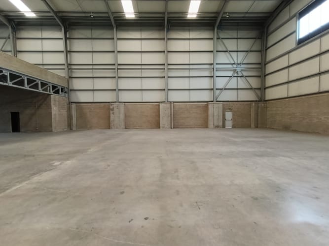 Bodega en arriendo en Actividad Multiple, Copacabana, 1007 m² · foto 7 de 15