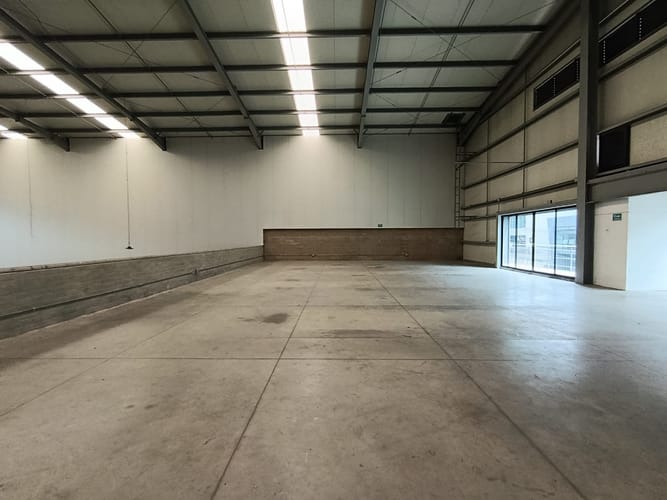 Bodega en arriendo en Actividad Multiple, Copacabana, 1007 m² · foto 12 de 15