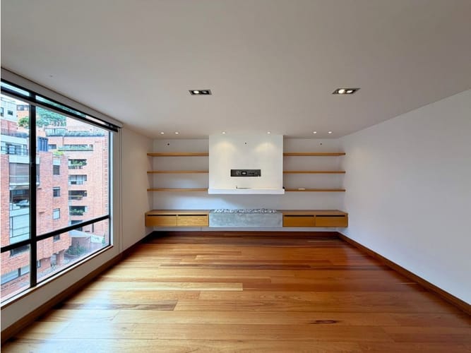 Apartamento de 2 alcobas en venta en Los Rosales, Bogotá, 150 m² · foto 9 de 18