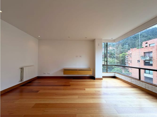Apartamento de 2 alcobas en venta en Los Rosales, Bogotá, 150 m² · foto 11 de 18