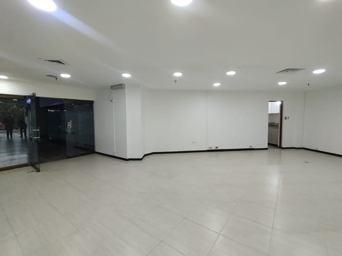 Local en arriendo en La Candelaria, Medellín, 85 m² · foto 3 de 14