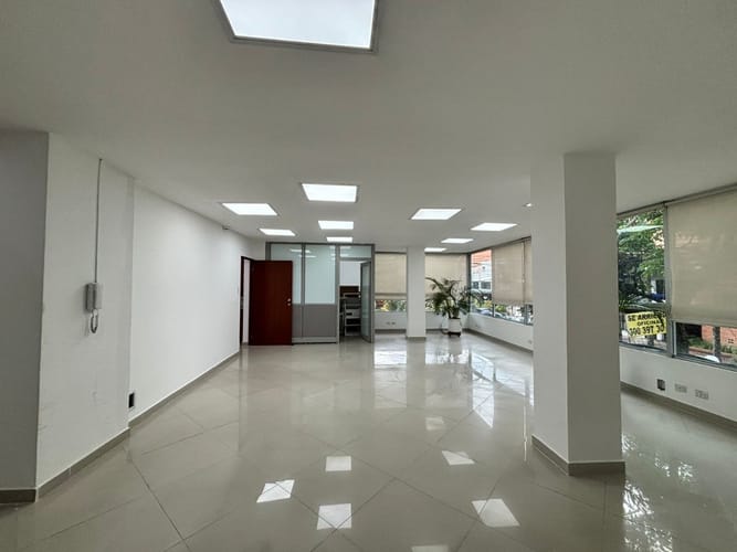 Oficina en arriendo en Suramericana, Medellín, 73 m² · foto 4 de 13