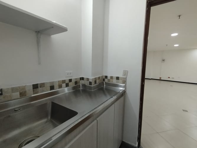 Local en arriendo en La Candelaria, Medellín, 85 m² · foto 11 de 14
