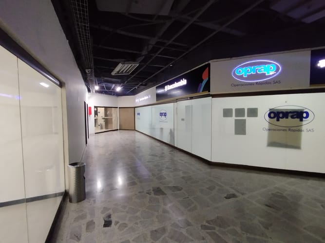 Local en arriendo en La Candelaria, Medellín, 85 m² · foto 12 de 14