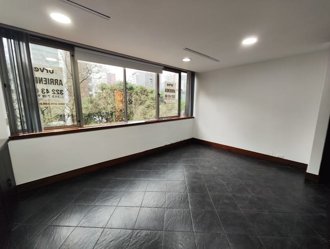 Oficina en arriendo en El Poblado, Medellín, 60 m² · foto 6 de 8