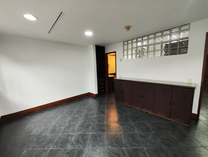 Oficina en arriendo en El Poblado, Medellín, 60 m² · foto 7 de 8