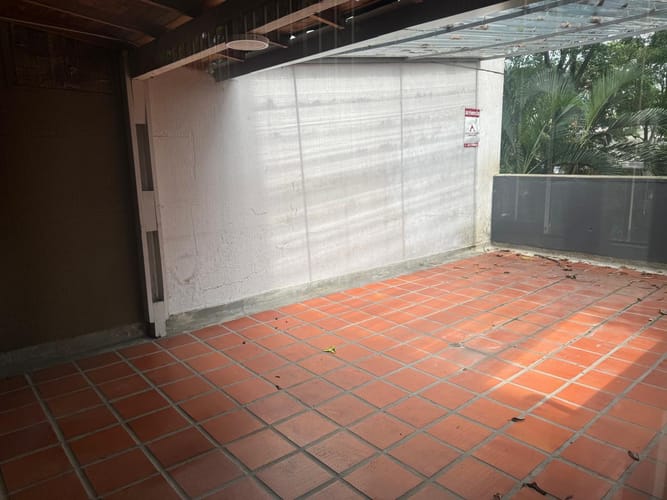 Oficina en arriendo en Manila, Medellín, 140 m² · foto 3 de 13