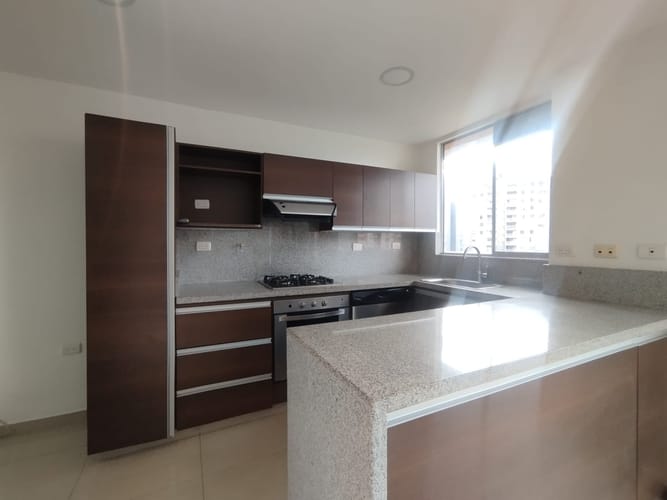 Apartamento de 3 alcobas en arriendo en Los Balsos, Medellín, 81 m² · foto 4 de 20