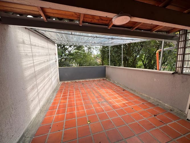 Oficina en arriendo en Manila, Medellín, 140 m² · foto 4 de 13