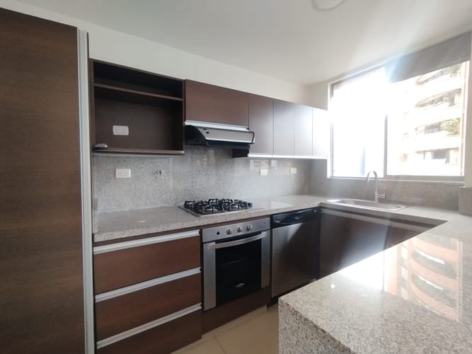 Apartamento de 3 alcobas en arriendo en Los Balsos, Medellín, 81 m² · foto 6 de 20