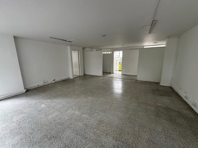 Oficina en arriendo en Manila, Medellín, 140 m² · foto 12 de 13