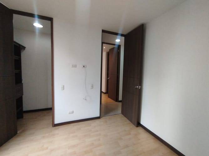 Apartamento de 3 alcobas en arriendo en Los Balsos, Medellín, 81 m² · foto 15 de 20