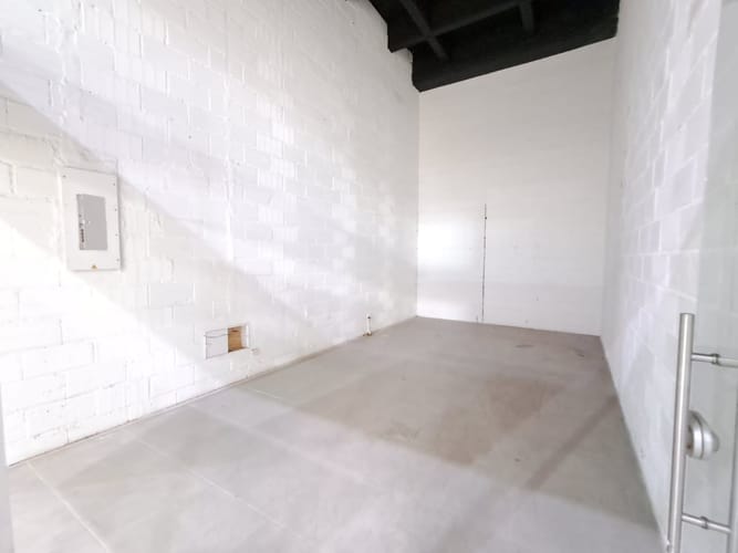 Local en arriendo en Suramérica, Itagüí, 25 m² · foto 2 de 8