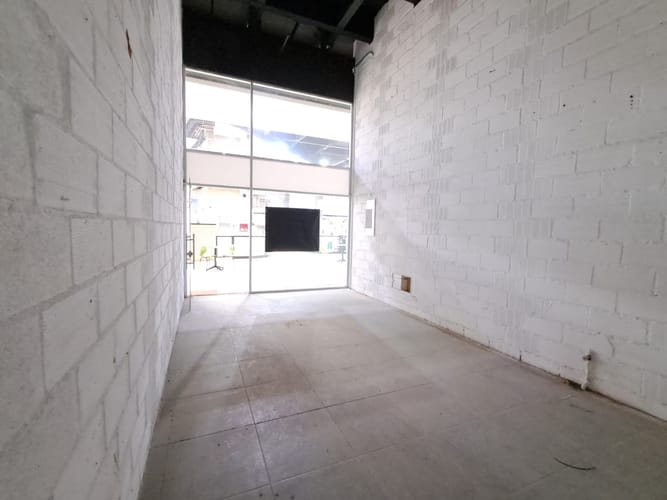 Local en arriendo en Suramérica, Itagüí, 25 m² · foto 8 de 8