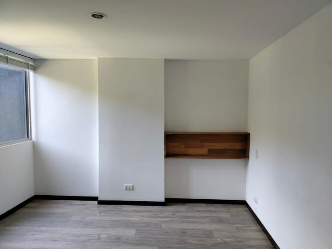 Apartamento de 2 alcobas en arriendo en Loma Del Esmeraldal, Envigado, 70 m² · foto 2 de 9