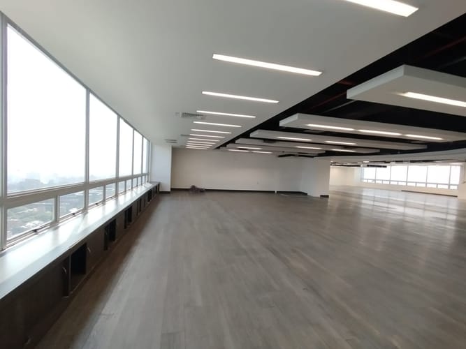 Oficina en arriendo en Belén, Medellín, 496 m² · foto 2 de 14