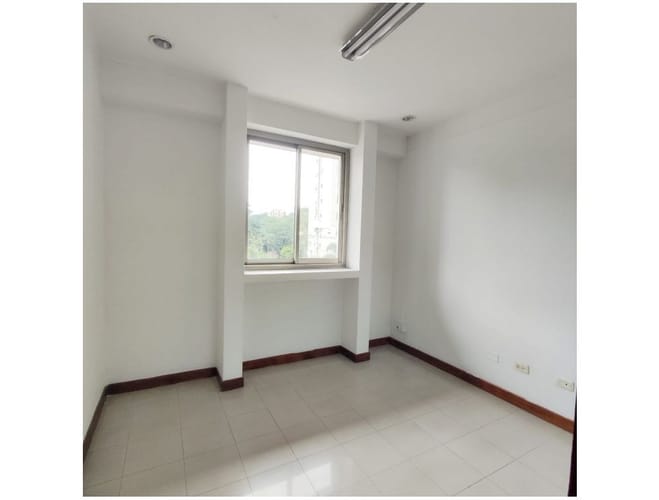 Local en arriendo en El Poblado, Medellín, 217 m² · foto 4 de 11