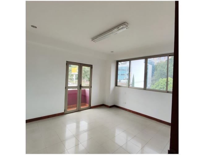 Local en arriendo en El Poblado, Medellín, 217 m² · foto 6 de 11