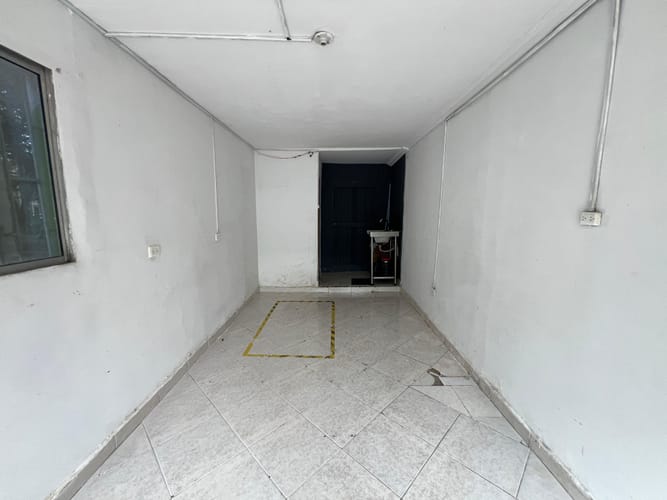 Local en arriendo en Laureles, Medellín, 18 m² · foto 3 de 18