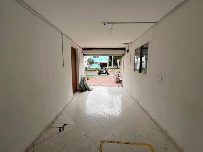 Local en arriendo en Laureles, Medellín, 18 m² · foto 6 de 18