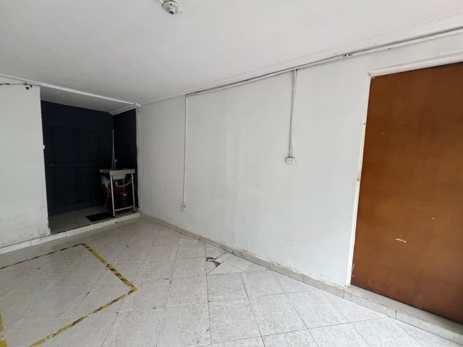 Local en arriendo en Laureles, Medellín, 18 m² · foto 7 de 18