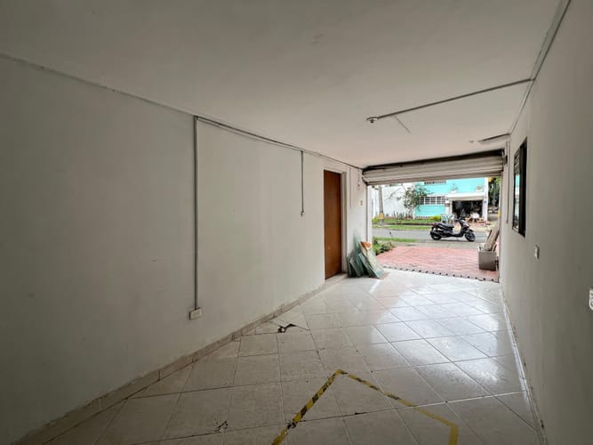 Local en arriendo en Laureles, Medellín, 18 m² · foto 10 de 18