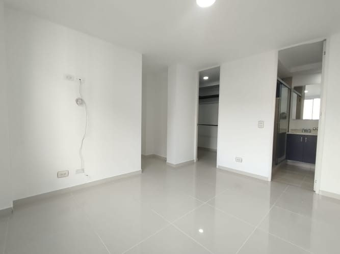 Apartamento de 3 alcobas en arriendo en El Poblado, Medellín, 84 m² · foto 11 de 16