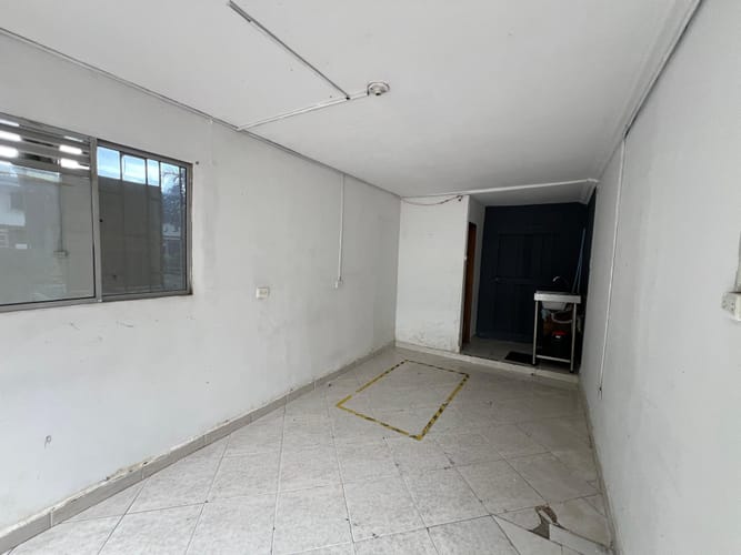 Local en arriendo en Laureles, Medellín, 18 m² · foto 11 de 18