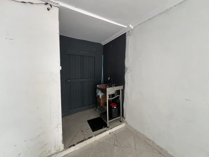 Local en arriendo en Laureles, Medellín, 18 m² · foto 13 de 18