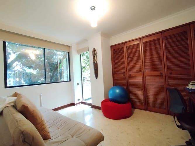 Apartamento de 2 alcobas en arriendo en El Poblado, Medellín, 83 m² · foto 4 de 17