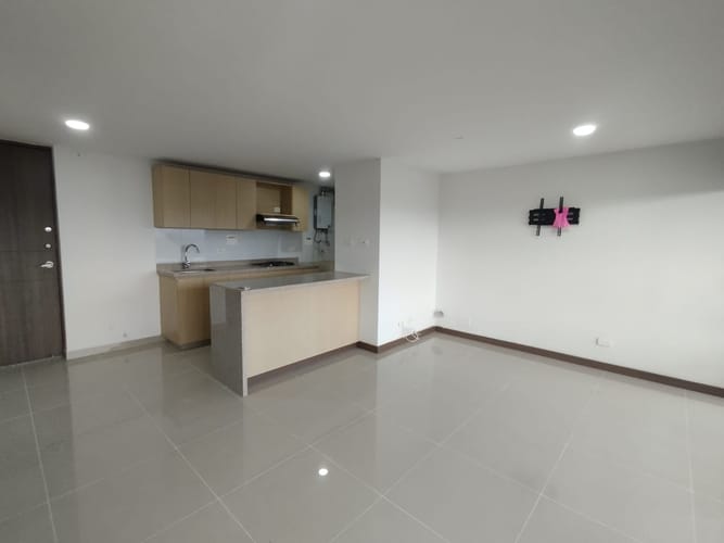 Apartamento de 3 alcobas en arriendo en Rionegro, 80 m² · foto 2 de 20