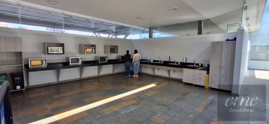 Oficina en venta en Urbanizacion El Pinar Alto, Medellín, 69 m² · foto 15 de 18