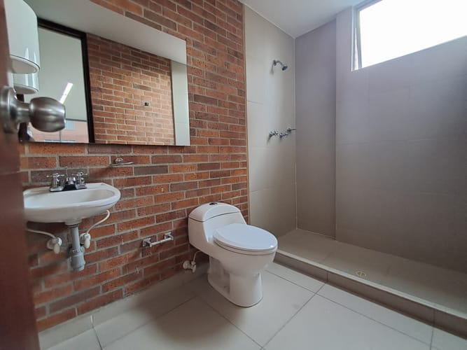 Oficina en arriendo en Colombia, Medellín, 64 m² · foto 2 de 14